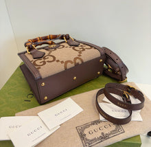 Load image into Gallery viewer, Gucci Diana mini bag
