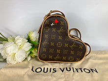 Load image into Gallery viewer, Louis Vuitton game on coeur monogram heart bag
