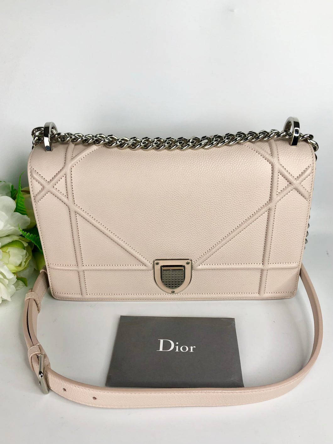 Diorama pale pink medium, with silver hdw
