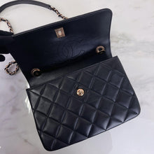 Load image into Gallery viewer, Chanel black trendy in small lambskin, Rose gold hardware
