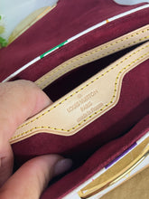 Load image into Gallery viewer, Louis Vuitton murakami marilyn bag
