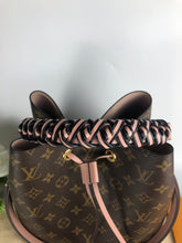 Load image into Gallery viewer, Louis Vuitton neonoe monogram/pink
