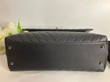 Load image into Gallery viewer, Chanel Large grey caviar coco handle, silver hdw
