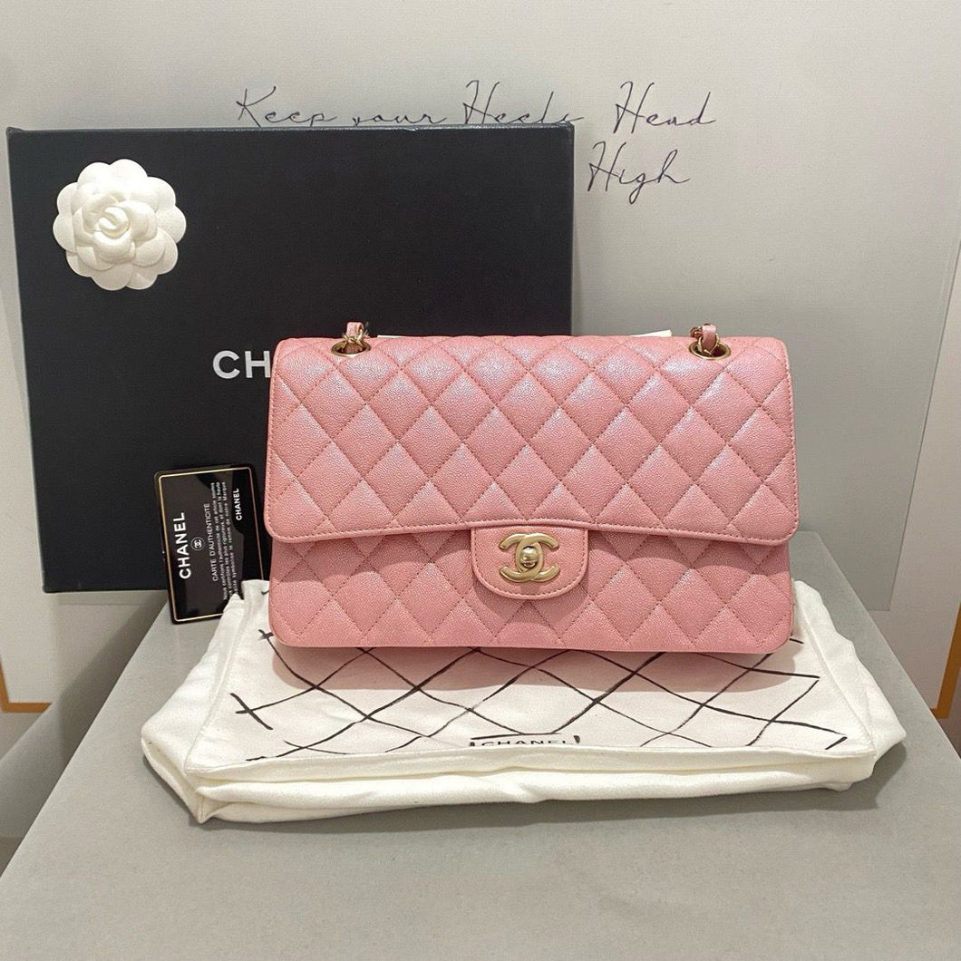 Chanel pearl pink iridescent medium caviar, gold hdw