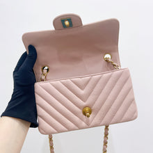 Load image into Gallery viewer, Chanel pink mini calfskin chevron, with gold hdw
