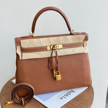 Load image into Gallery viewer, Hermes Kelly 32 Togo leather, gold x gold hdw, stamp A 2017
