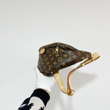 Load image into Gallery viewer, Louis Vuitton classic monogram bumbag
