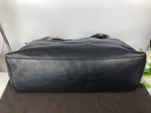 Load image into Gallery viewer, Gucci black leather soho chain tote
