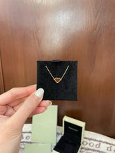 Load image into Gallery viewer, Van Cleef &amp; Arpels sweet carnelian heart bracelet, 18k rose gold
