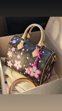 Load image into Gallery viewer, Louis Vuitton X Takashi Murakami Monogram Cherry Blossom Speedy Bandouliere 25 Sakura pink
