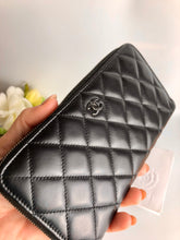 Load image into Gallery viewer, Chanel black lambskin long wallet, silver hdw
