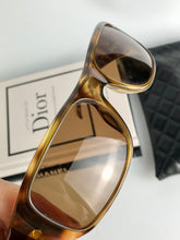 Load image into Gallery viewer, Gucci tortoise sunglasses
