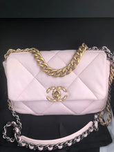 Load image into Gallery viewer, Chanel 19 light pink small, 22p pink
