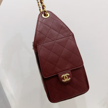Load image into Gallery viewer, 25A Chanel 25 small in burgundy caviar, aged gold hdw
