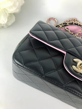 Load image into Gallery viewer, Chanel 23p black / pink two tone mini top handle, light gold hdw
