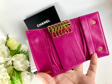 Load image into Gallery viewer, Chanel pink caviar vintage key holder
