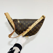 Load image into Gallery viewer, Louis Vuitton classic monogram bumbag
