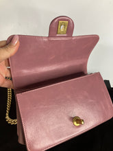Load image into Gallery viewer, Chanel mauve pink quilted calfskin flap with gold hdw
