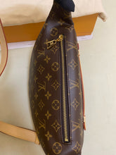 Load image into Gallery viewer, Louis Vuitton classic monogram bum bag
