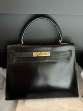 Load image into Gallery viewer, Hermes Vintage black box Kelly 28, gold hdw.

