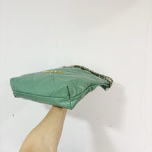 Load image into Gallery viewer, Chanel 22 small green with gold hdw
