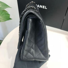 Load image into Gallery viewer, Chanel so black medium chevron
