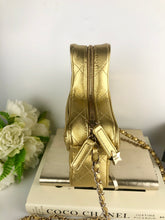 Load image into Gallery viewer, Chanel 24c Walk of Fame star bag metallic gold, gold hdw
