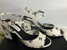 Load image into Gallery viewer, Chanel white and black brand new lambskin heels
