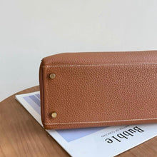 Load image into Gallery viewer, Hermes Kelly 32 Togo leather, gold x gold hdw, stamp A 2017

