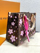 Load image into Gallery viewer, Louis Vuitton onthe go pm x Takashi Murakami
