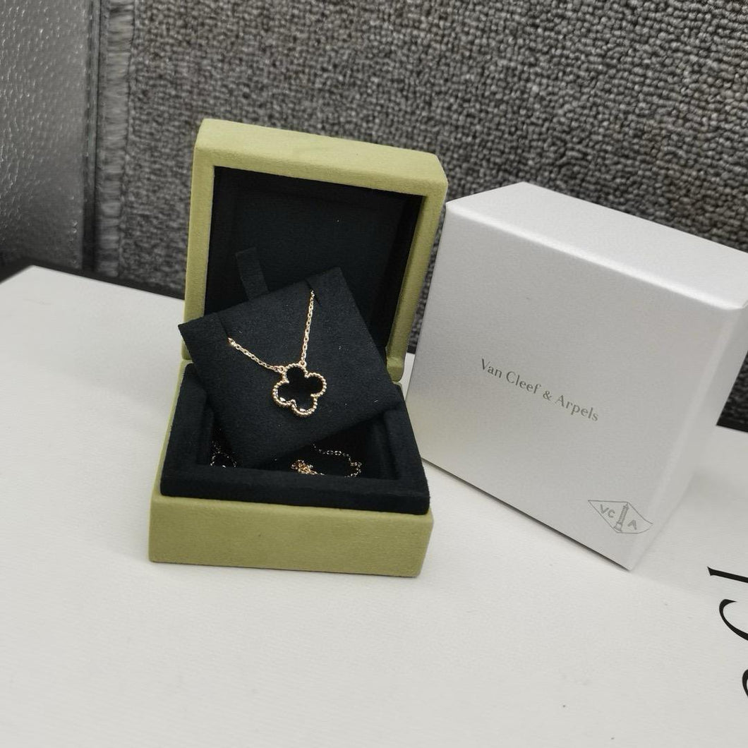 Van Cleef & Arpels black onyx necklace, 18k yellow gold