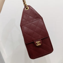 Load image into Gallery viewer, 25A Chanel 25 small in burgundy caviar, aged gold hdw
