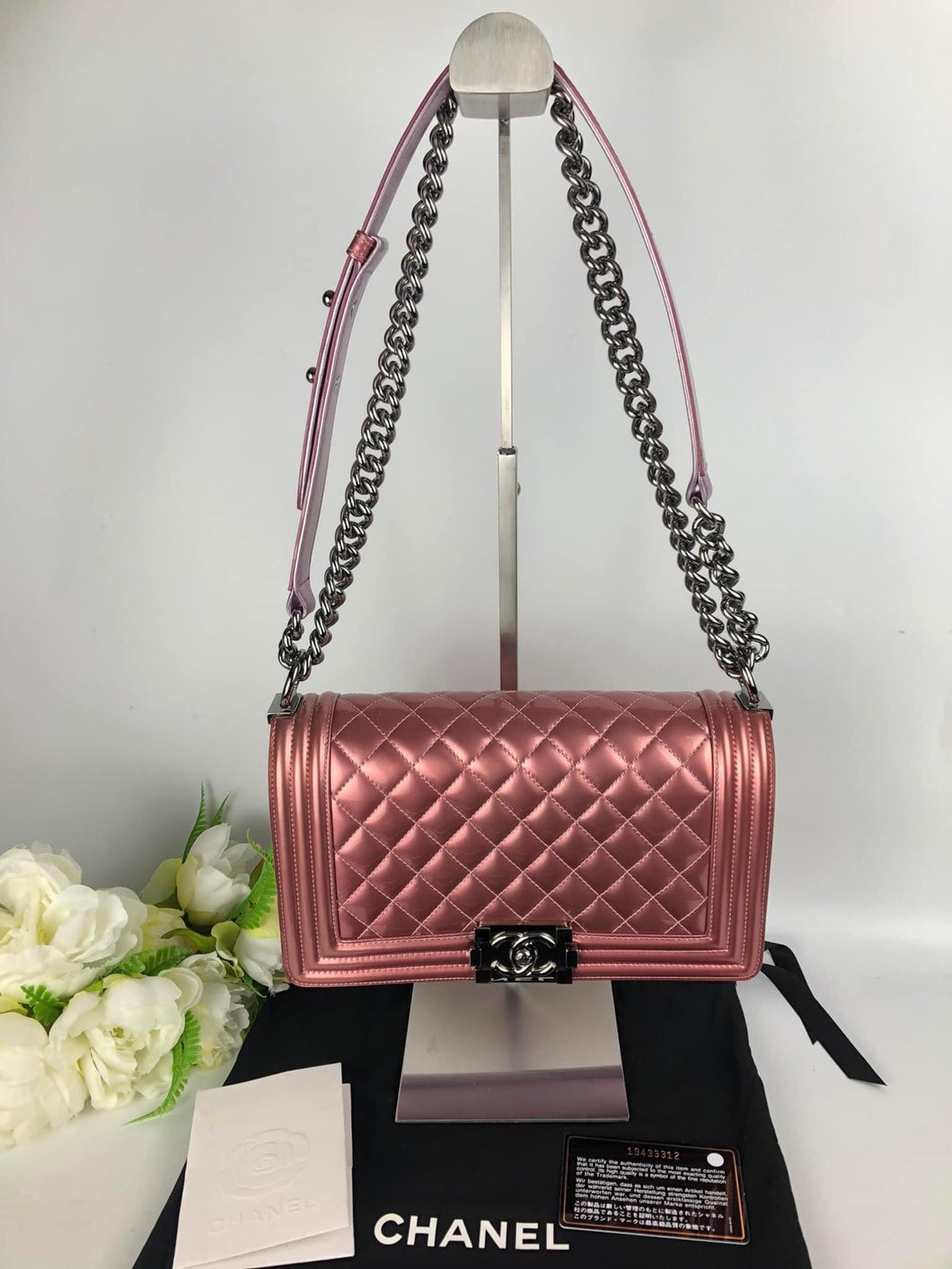 Chanel old medium pink patent boy bag, ruthenium hdw