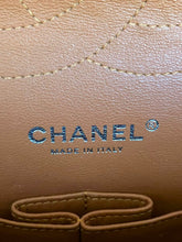 Load image into Gallery viewer, Chanel caramel caviar jumbo, silver hdw
