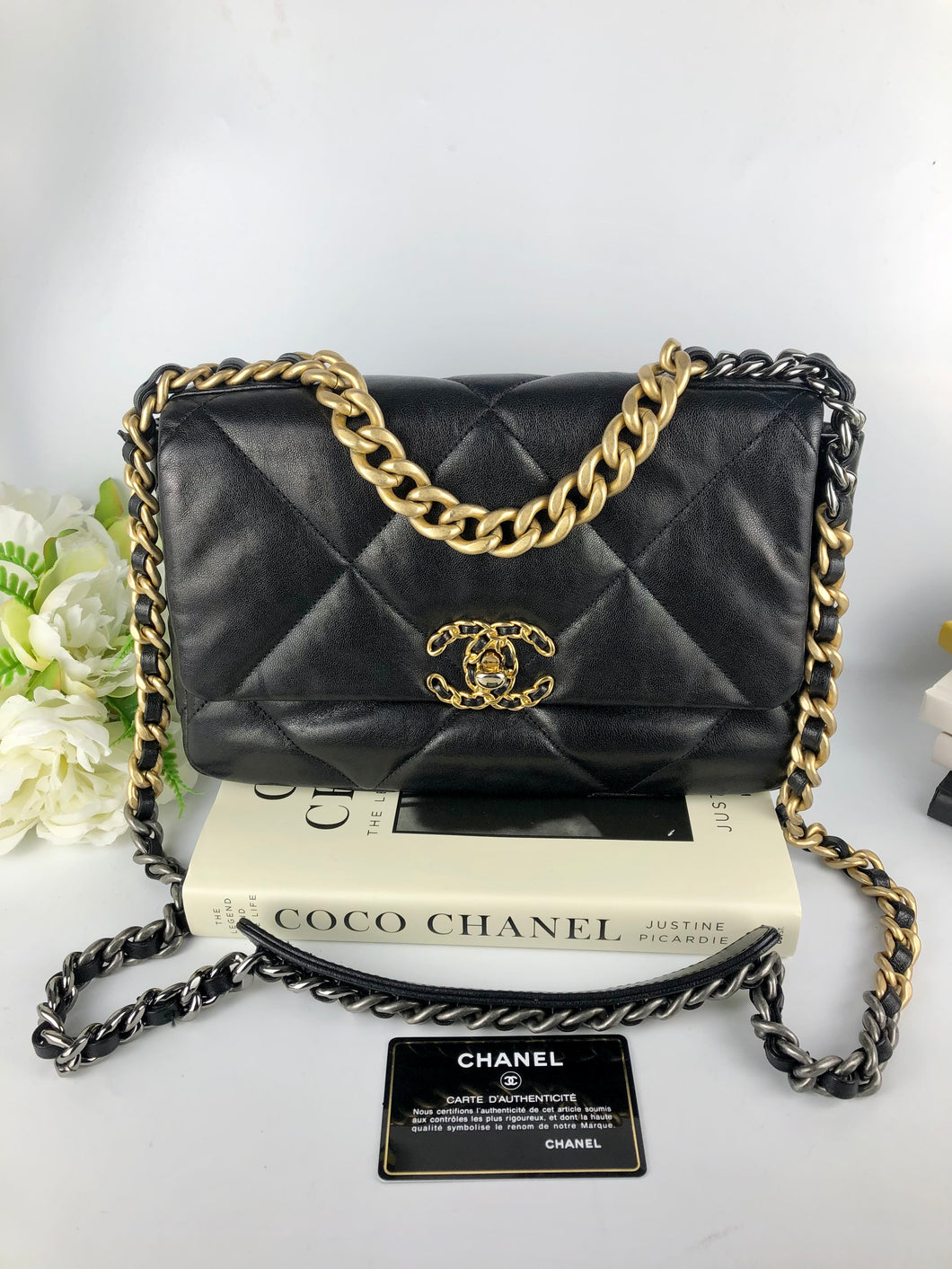 Chanel 19 small black lambskin, mixed gold hdw