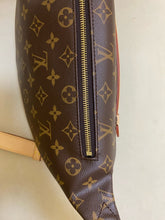 Load image into Gallery viewer, Louis Vuitton classic monogram bum bag
