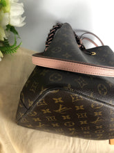 Load image into Gallery viewer, Louis Vuitton neonoe monogram/pink
