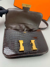 Load image into Gallery viewer, Hermes Vintage Constance 23, brown crocodile
