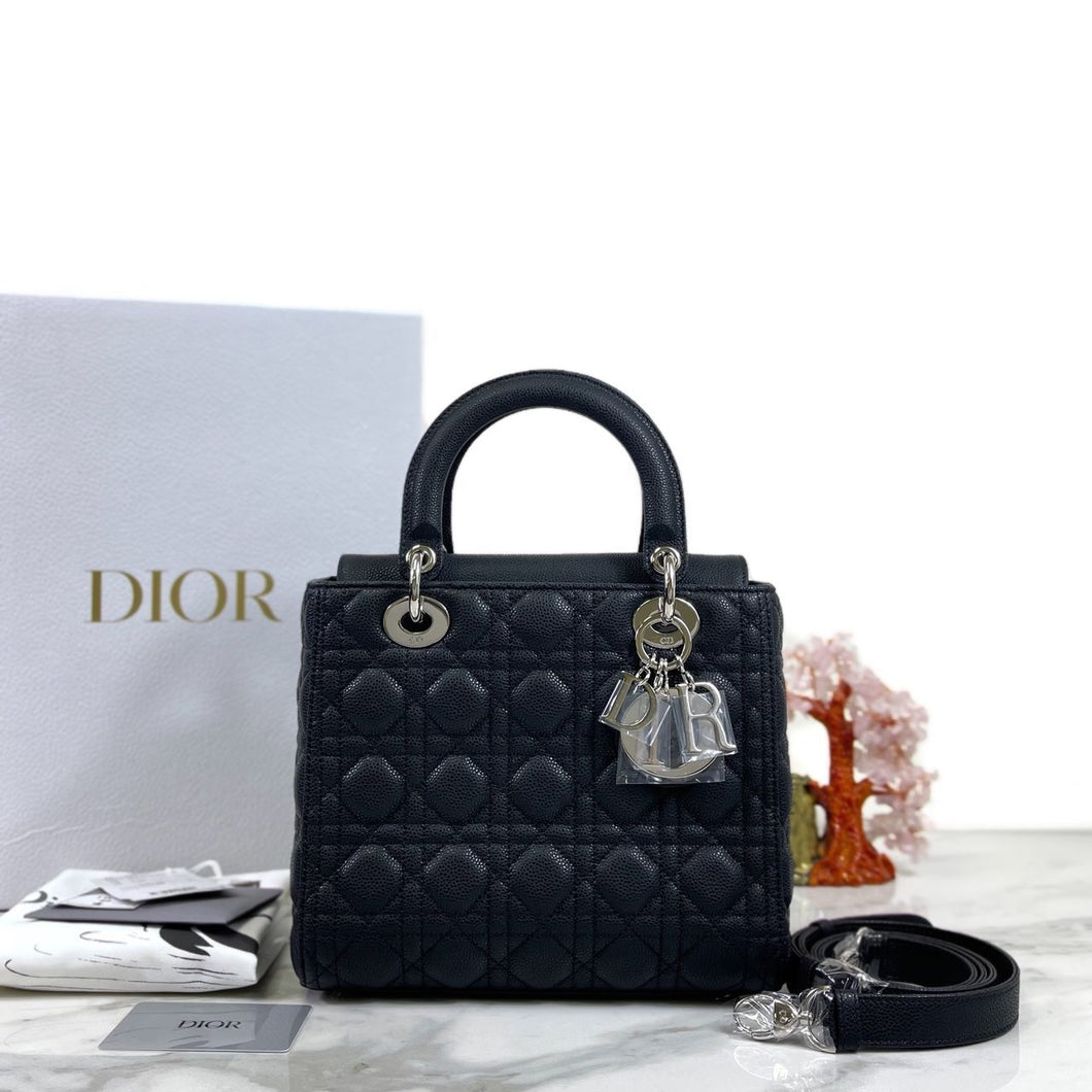 Lady Dior black caviar medium, silver hdw 2022