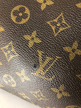 Load image into Gallery viewer, Louis Vuitton monogram artsy
