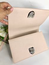 Load image into Gallery viewer, Diorama pale pink medium, with silver hdw
