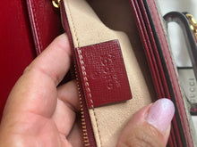 Load image into Gallery viewer, Gucci leather horsebit 1955 Crossbody/shoulder bag in burgundy
