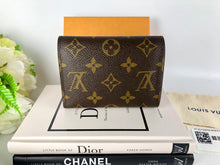 Load image into Gallery viewer, Louis Vuitton monogram / pink victorine wallet
