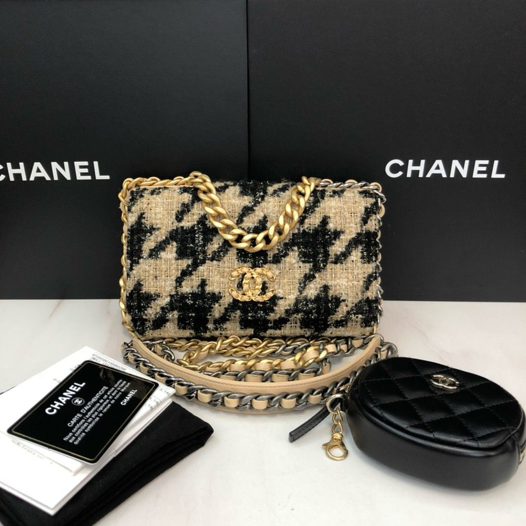 Chanel 19 tweed woc with round pouch