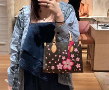 Load image into Gallery viewer, Louis Vuitton onthe go pm x Takashi Murakami
