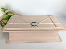 Load image into Gallery viewer, Diorama pale pink medium, with silver hdw
