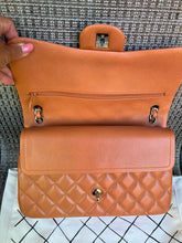 Load image into Gallery viewer, Chanel caramel caviar jumbo, silver hdw
