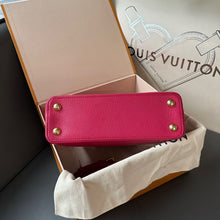 Load image into Gallery viewer, Louis Vuitton capucines BB
