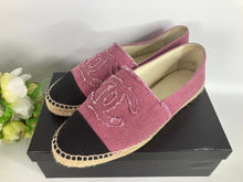 Load image into Gallery viewer, Chanel Pink linen espadrilies, size 42

