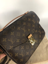 Load image into Gallery viewer, Louis Vuitton Pochette Metis in monogram
